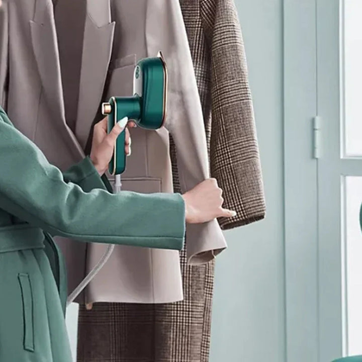 Globetrek° MicroIron: Mini Ferro de passar roupa portátil